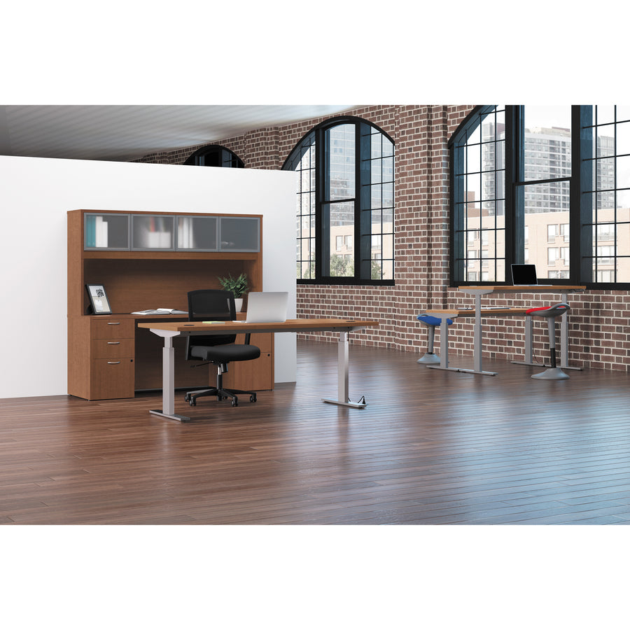 HON Foundation Shaker Cherry Laminate Desking - LMPWCF