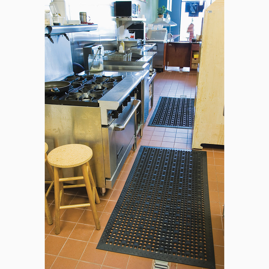 Genuine Joe Versa-Lite Anti-microbial Rubber Mat - 01705