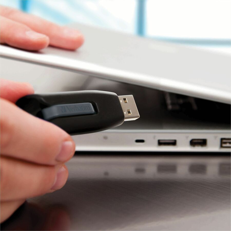 Verbatim 128GB Store 'n' Go V3 USB 3.2 Gen 1 Flash Drive - Gray - 49189
