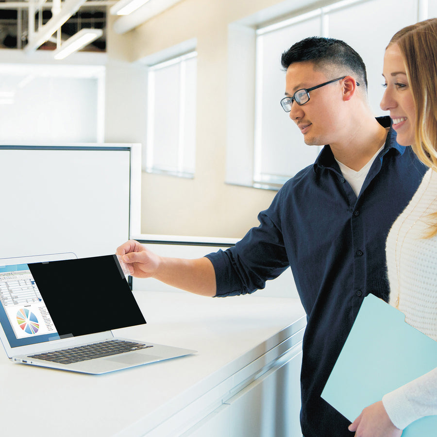 Fellowes PrivaScreen&trade; Blackout Privacy Filter - 20.0" Wide - 4813101