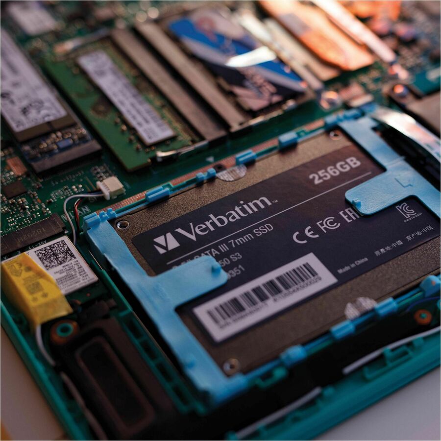 Verbatim Vi550 S3 256 GB Solid State Drive - 2.5" Internal - SATA (SATA/600) - 49351