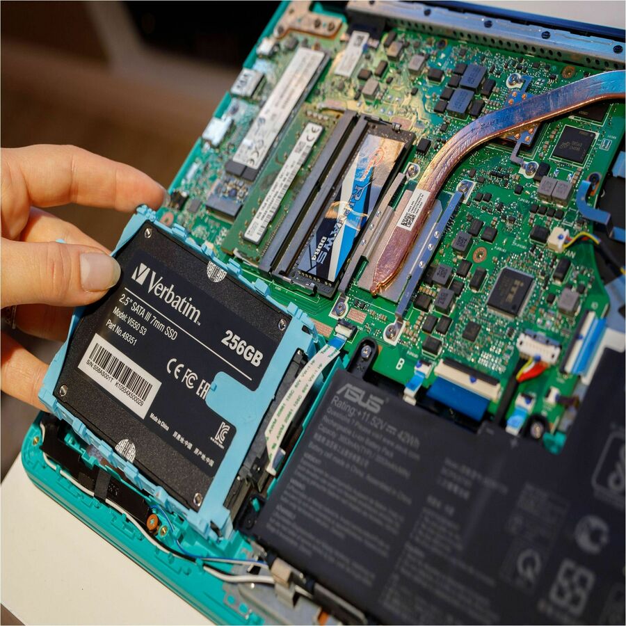 Verbatim Vi550 S3 256 GB Solid State Drive - 2.5" Internal - SATA (SATA/600) - 49351