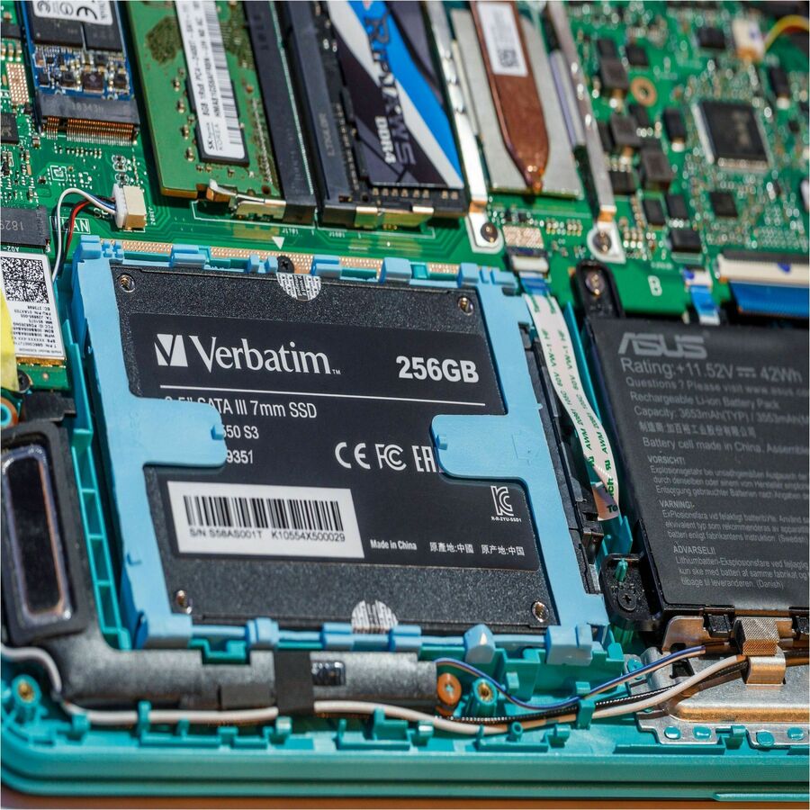 Verbatim Vi550 S3 256 GB Solid State Drive - 2.5" Internal - SATA (SATA/600) - 49351
