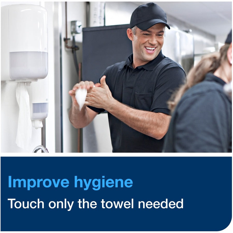 TORK Advanced Centerfeed Hand Towel, 1-Ply - 120133