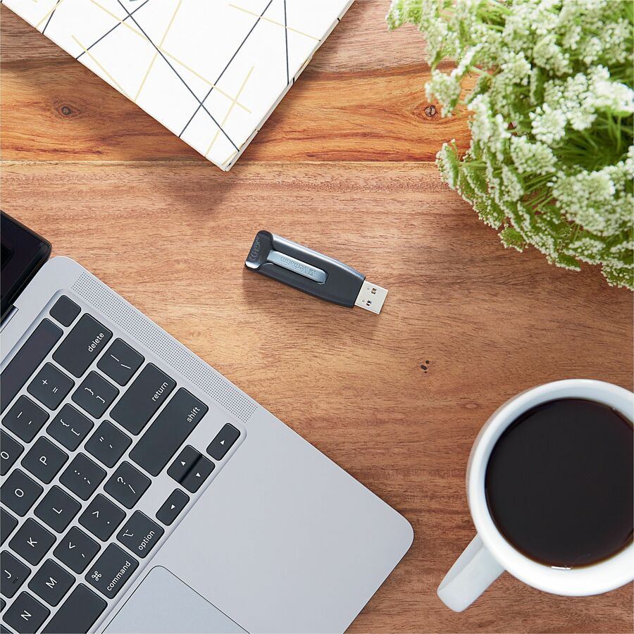 Verbatim Store 'n' Go V3 32GB USB 3.2 (Gen 1) Flash Drive - 70894