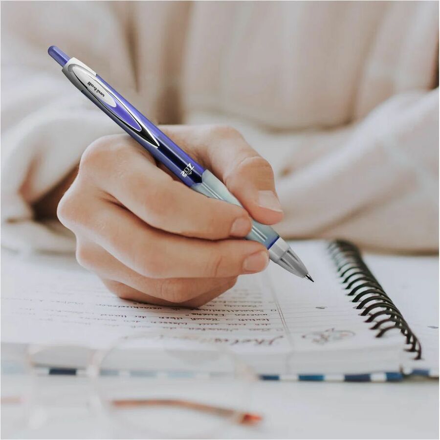 uniball 207 Fashion Retractable Gel Pens - 1739929C