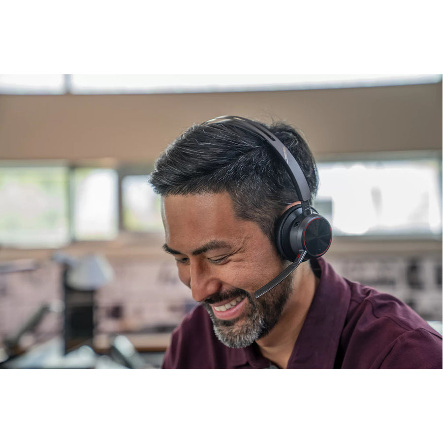 Poly Voyager Focus 2 USB-A With Charge Stand Headset - 77Y86AA