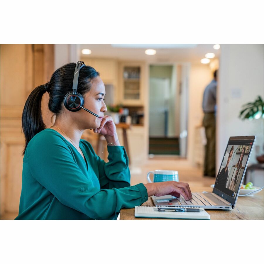 Poly Voyager Focus 2 USB-A With Charge Stand Headset - 77Y86AA