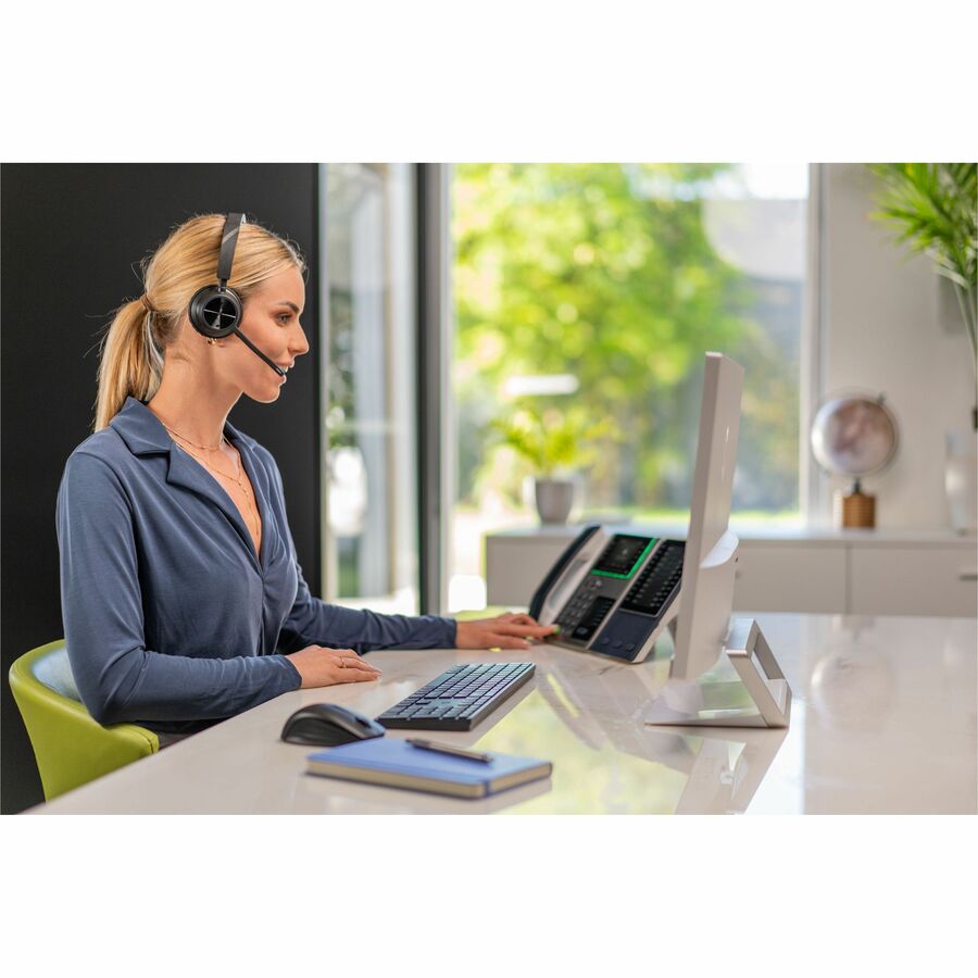 Poly Voyager 4310 USB-C Headset +BT700 Dongle + Charging Stand - 77Y96AA