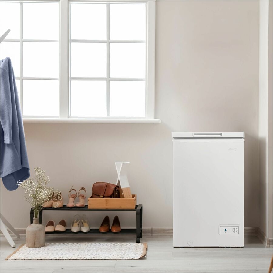 Danby 3.5 cu. ft. Square Model Chest Freezer DOE in White - DCF035A6WM