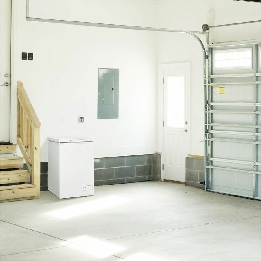 Danby 3.5 cu. ft. Square Model Chest Freezer DOE in White - DCF035A6WM