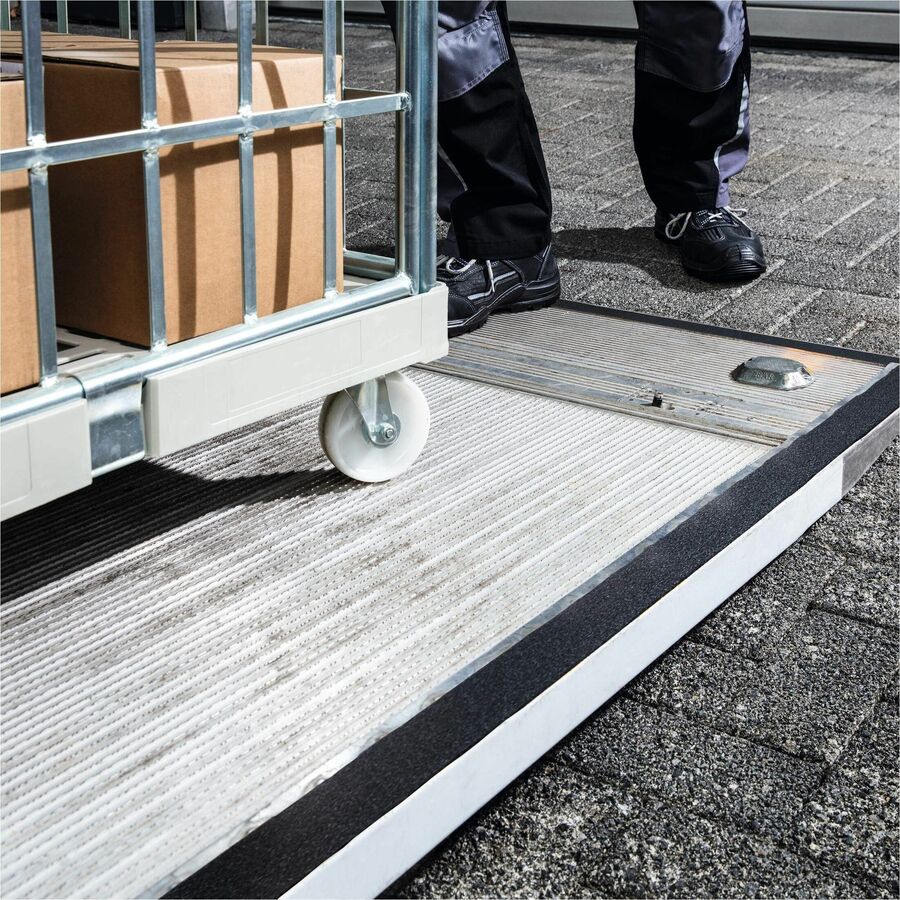 Durable self-adhesive coarse anti-slip tape for improving safety on floors, stairs and covered outdoor areas - 109601