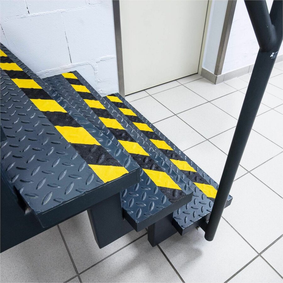 Durable self-adhesive coarse hazard anti-slip tape for improving safety on floors, stairs and covered outdoor areas - 1097130