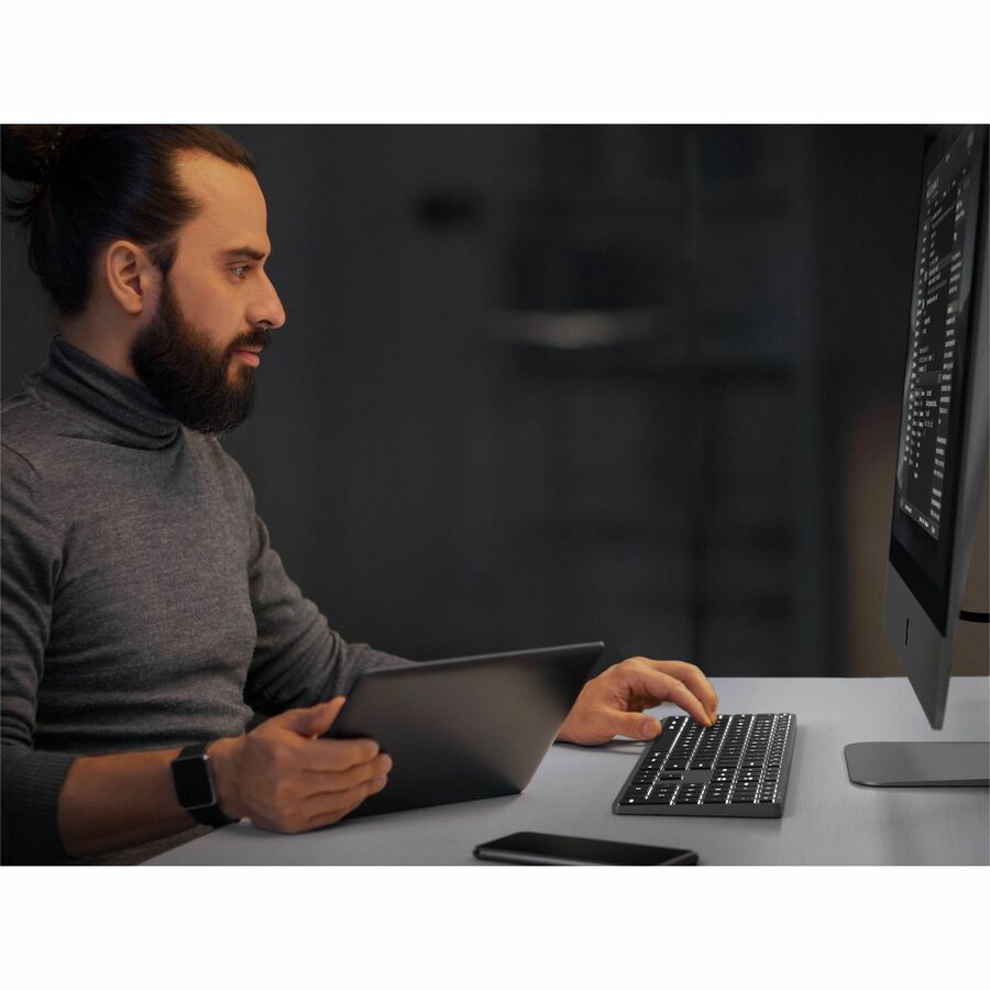 Satechi Slim X3 Bluetooth Backlit Keyboard - ST-BTSX3M